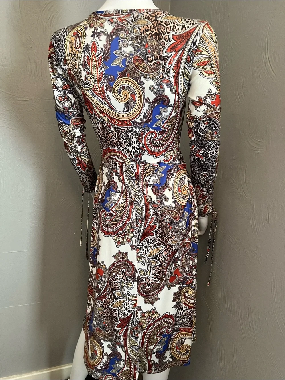 Boohoo Long Sleeve Paisley Wrap Dress in White, Red & Blue - Picture 2 of 5